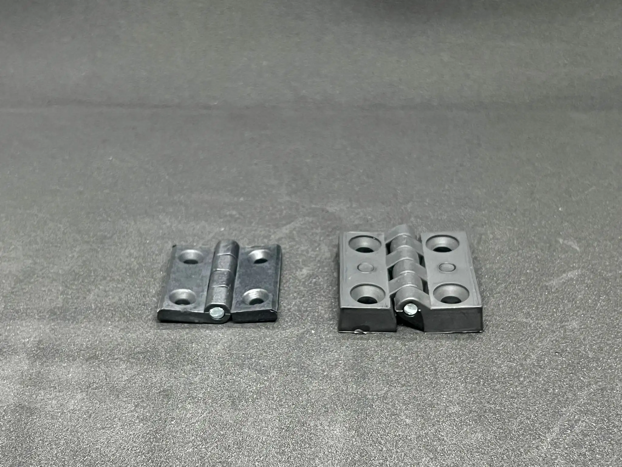 PLASTİK MENTEŞELER 50X50